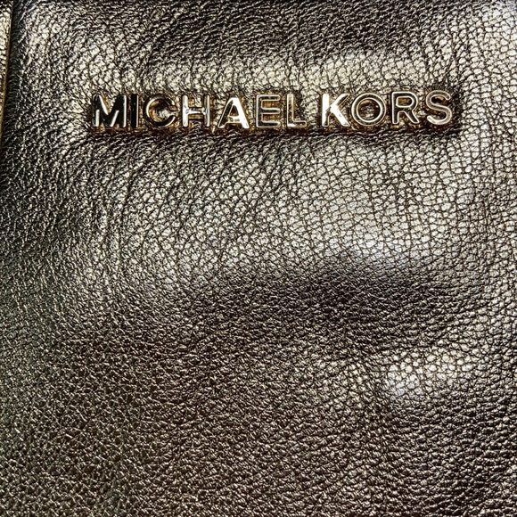 MICHAEL Michael Kors Daria Pleated Gold Clutch - Picture 11 of 16